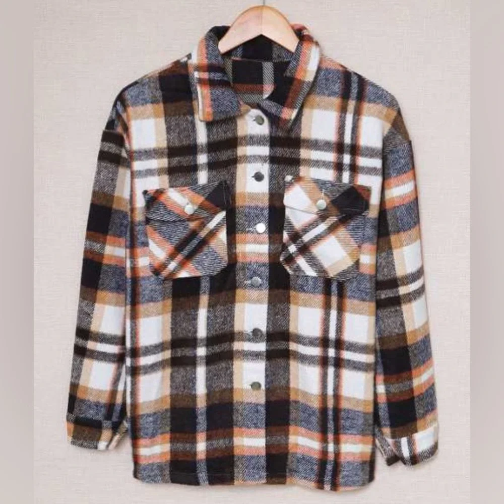 NWT! The Perfect Geometric Plaid Plaid Pocketed Shacket! Sooo cute! 🤩 - Picture 8 of 12